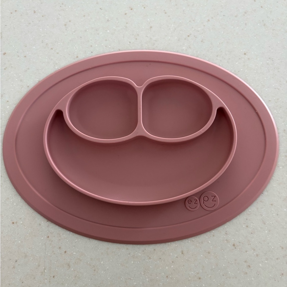 ezpz Silicone Suction Plate in Dusty Rose- Small
